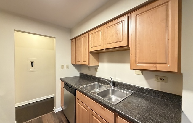 810 10 SEWARD