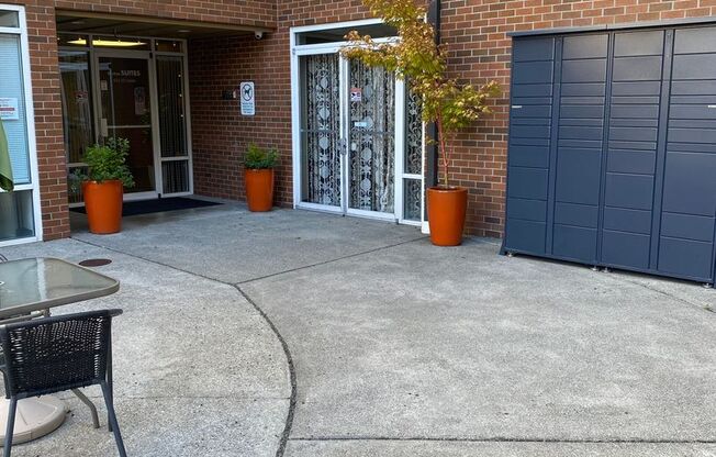 Studio, 1 bath, 462 sqft, $1,297, Unit 329