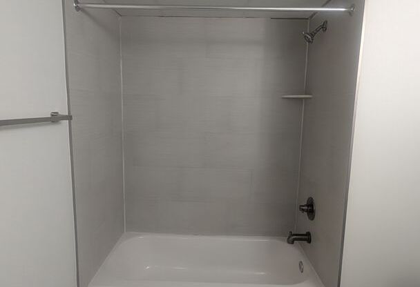1 bed, 1 bath, 689 sqft, $1,450, Unit 103