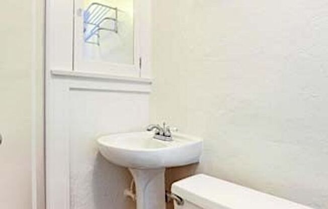 1 bed, 2 baths, 737 sqft, $1,500, Unit 101