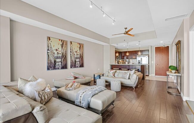 1 bed, 1 bath, $2,499
