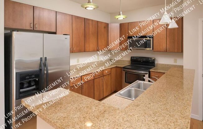 2 beds, 1 bath, $1,400, Unit APARTMENT 305