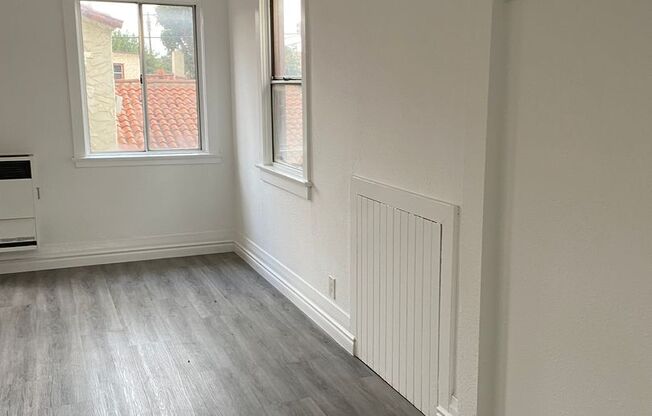 1 bed, 1 bath, 425 sqft, $1,595, Unit 677.5