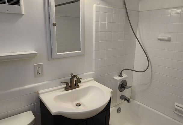 1 bed, 1 bath, $1,975