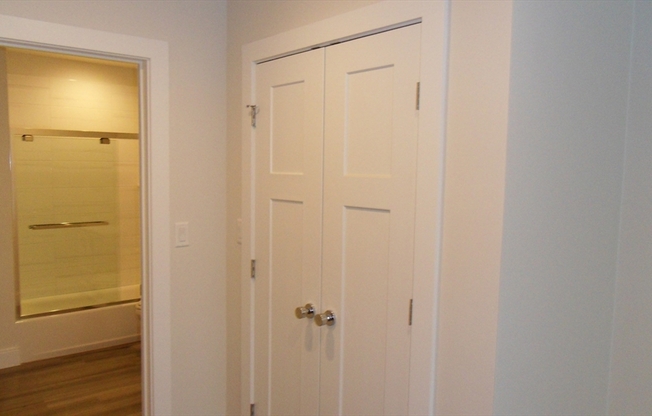 1 bed, 1 bath, 900 sqft, $2,900, Unit 24