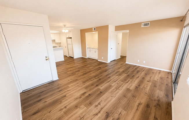 2 beds, 2 baths, 993 sqft, $2,485, Unit 13