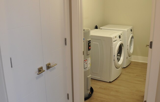 2 beds, 1 bath, 1,205 sqft, $2,300, Unit 508