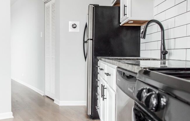 1 bed, 1 bath, 600 sqft, $2,045, Unit 3266 - 2G