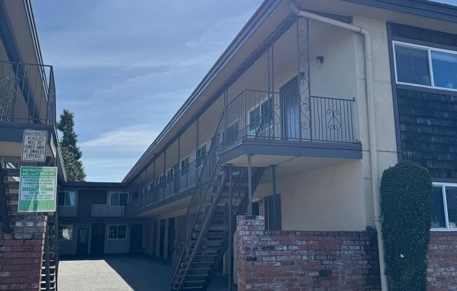 1336 Middlefield Road