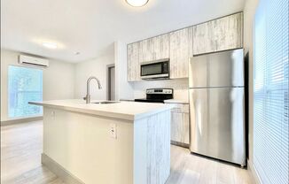 2 beds, 2 baths, $2,200, Unit 1489-B