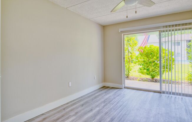 1 bed, 1 bath, 800 sqft, $1,199, Unit 14