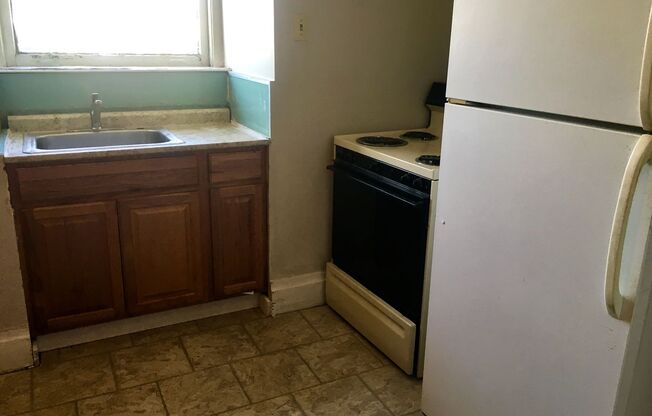 *** Spacious Apartments in Friendship * Pet Friendly * Available Now * Open Floor plans * Beautiful Renovations ***