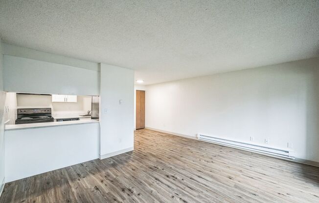 1 bed, 1 bath, 750 sqft, $1,295, Unit 28