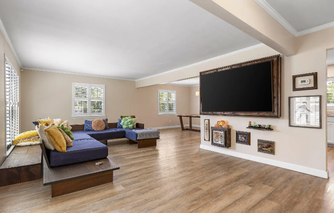 111 PINECONE LN