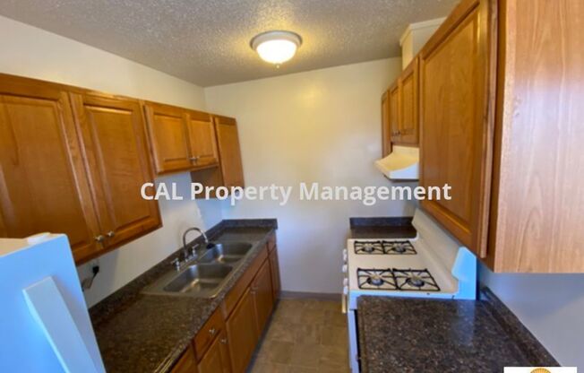 2 beds, 1 bath, 800 sqft, $2,395, Unit HARVEST 14