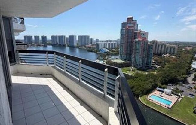 2 beds, 2 baths, $3,500, Unit # 2303