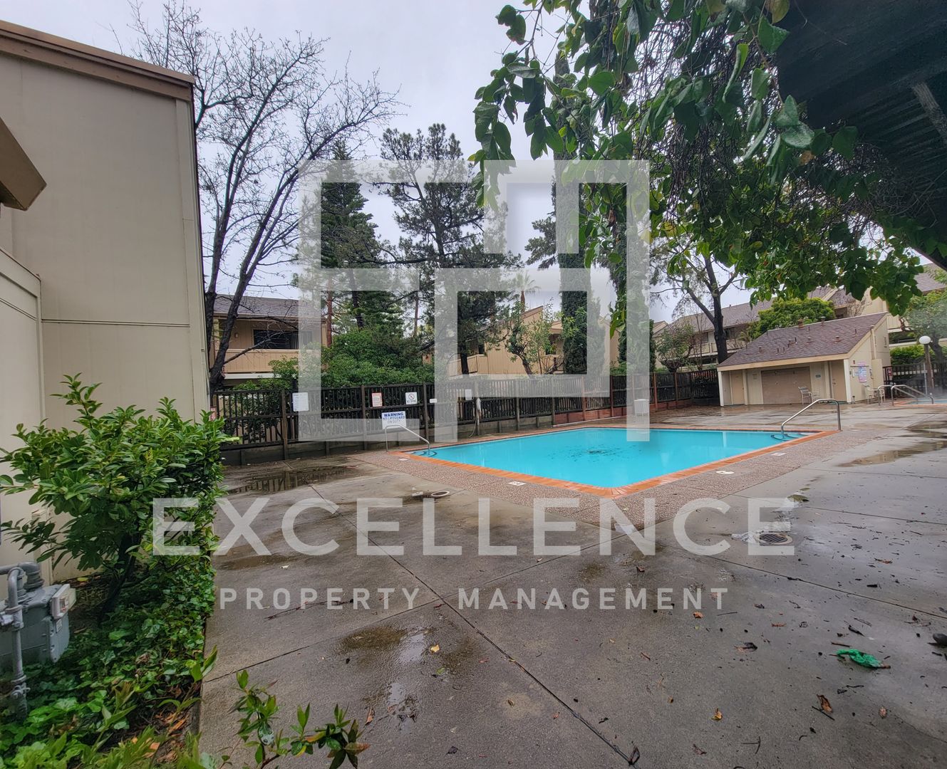 2/1 With Private Patio, AC, Updated Kitchen, Community Laundry & Pool - Across From Central Park