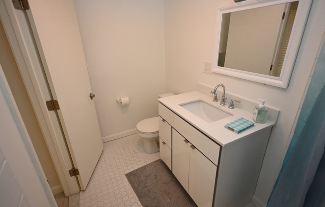 Studio, 1 bath, 473 sqft, $2,190, Unit 102