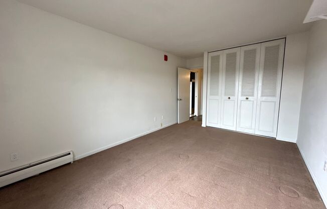 1 bed, 1 bath, $1,195, Unit 302