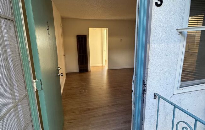 2727 V Street - Apts