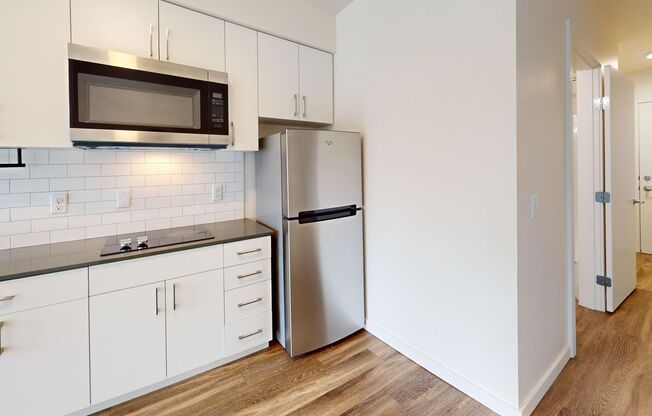 Studio, 1 bath, 338 sqft, $1,128, Unit 205