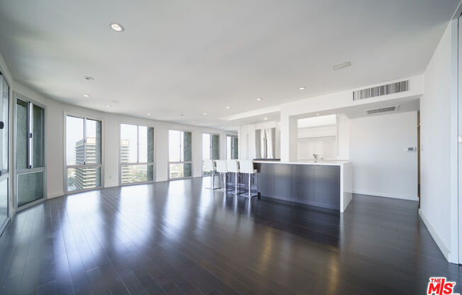 2 beds, 2 baths, 1,234 sqft, $4,000, Unit 2110