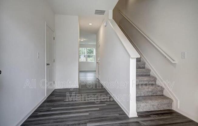 1109 UN PACIFIC WAY