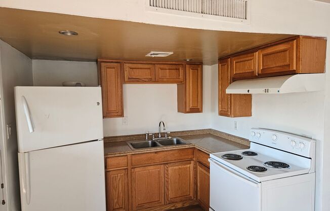 1 bed, 1 bath, $995, Unit Unit #3