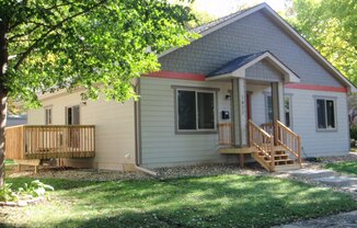 4 beds, 2 baths, $1,950