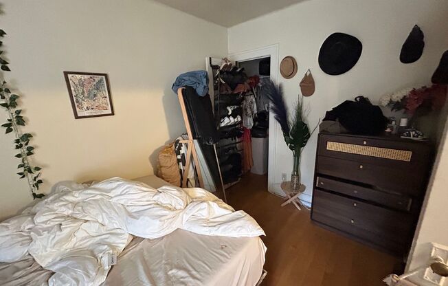 1 bed, 1 bath, $975, Unit 64