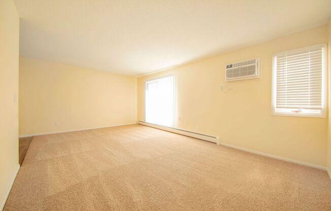 1 bed, 1 bath, 700 sqft, $1,290, Unit 840-201