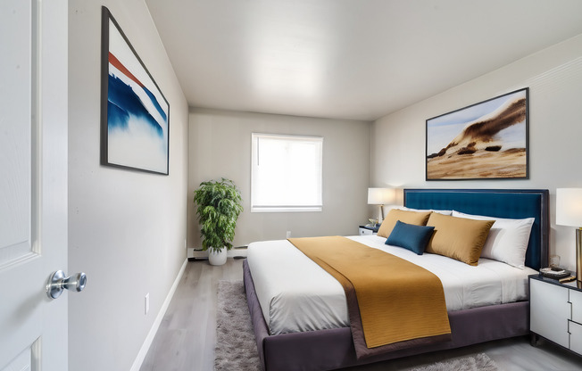 2 beds, 1 bath, 895 sqft, $1,599, Unit 2434 - 2