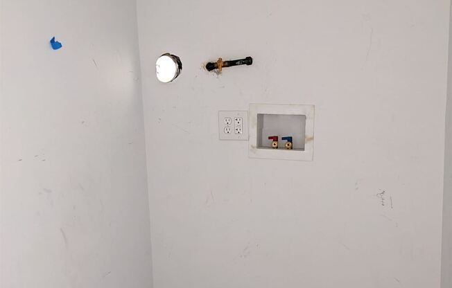 94 Smith St Apt 2