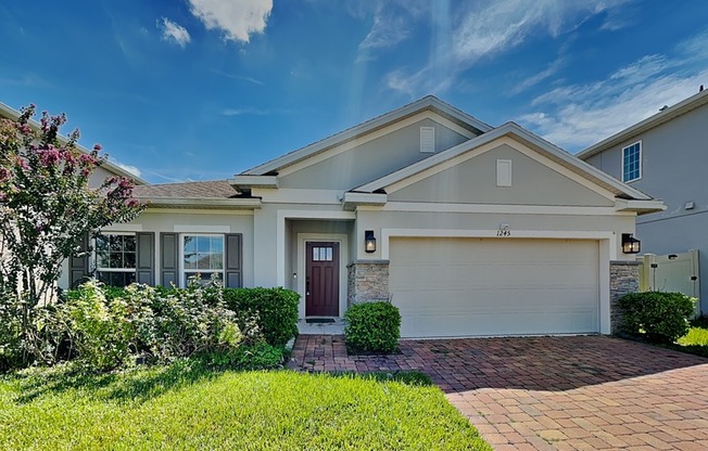 1245 CELERY OAKS LN