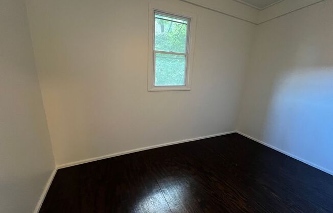 2 beds, 1 bath, 910 sqft, $1,619, Unit 333 Morewood Ave. #3