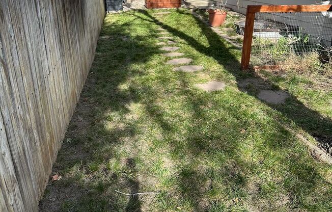 Beautiful 5B home in Erie Available January 2026 !