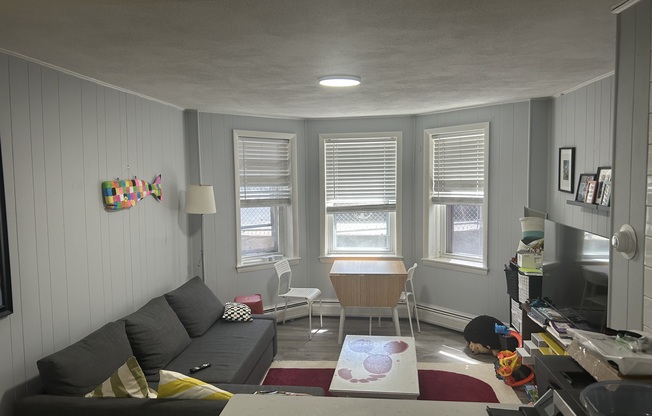 11 BOARDMAN ST