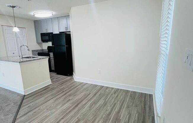 2 beds, 1 bath, 903 sqft, $1,850, Unit 1000 G #2A