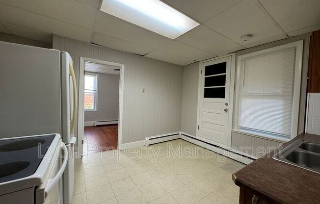 24 MONTCALM ST