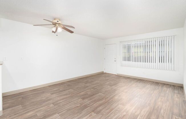 2 beds, 1 bath, 825 sqft, $1,325, Unit 13