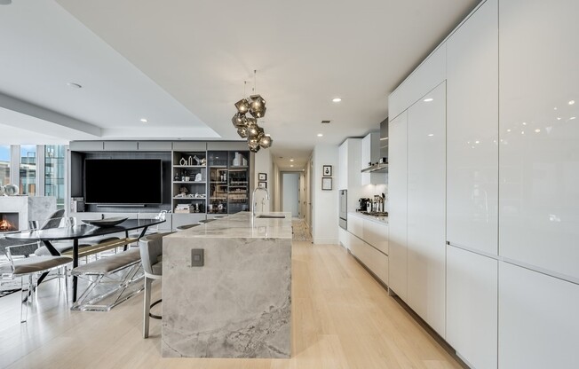 3 beds, 2.5 baths, 2,192 sqft, $35,000, Unit PH1C