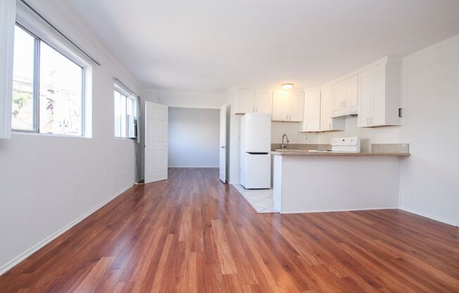 (6002) Westwood/Ohio Apartments