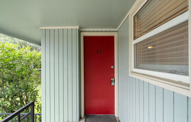 1 bed, 1 bath, 648 sqft, $975, Unit #32