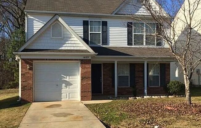 Must see this 2 Story 4 Bedroom 2.5 Bath Home in the Garden Park Neighborhood