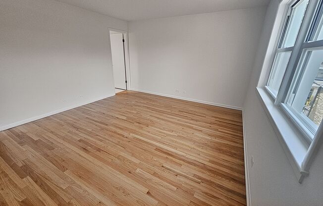 3 beds, 2 baths, $3,295, Unit 502