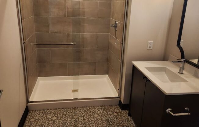 1 bed, 1 bath, 682 sqft, $1,225, Unit 106