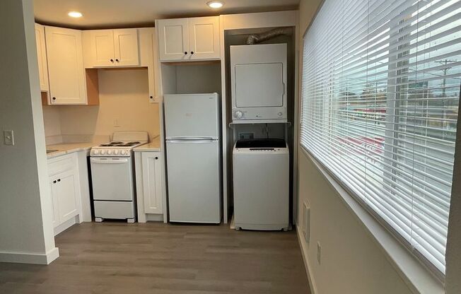 Studio, 1 bath, 288 sqft, $1,225