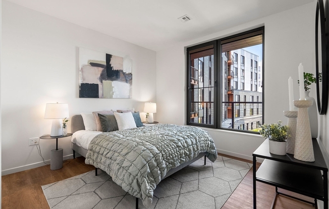 1 bed, 1 bath, 651 sqft, $4,250, Unit 717