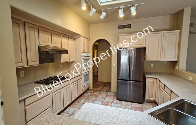 1495 W FAIRWAY WOOD CT