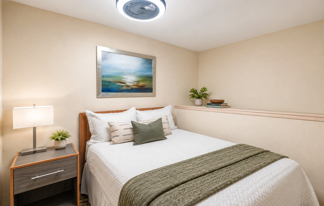 Studio, 1 bath, 350 sqft, $1,345, Unit 329 Loft